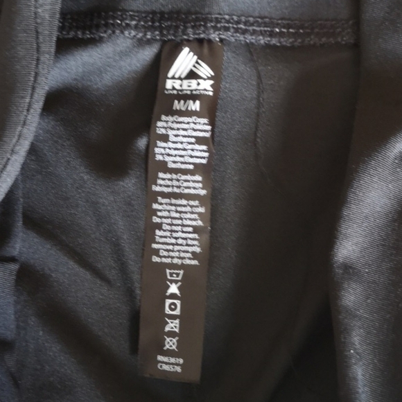 REEBOK Black Multitextured Camouflage RBX Crops M - Picture 8 of 9